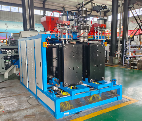 26、播種管吹塑機1.jpg